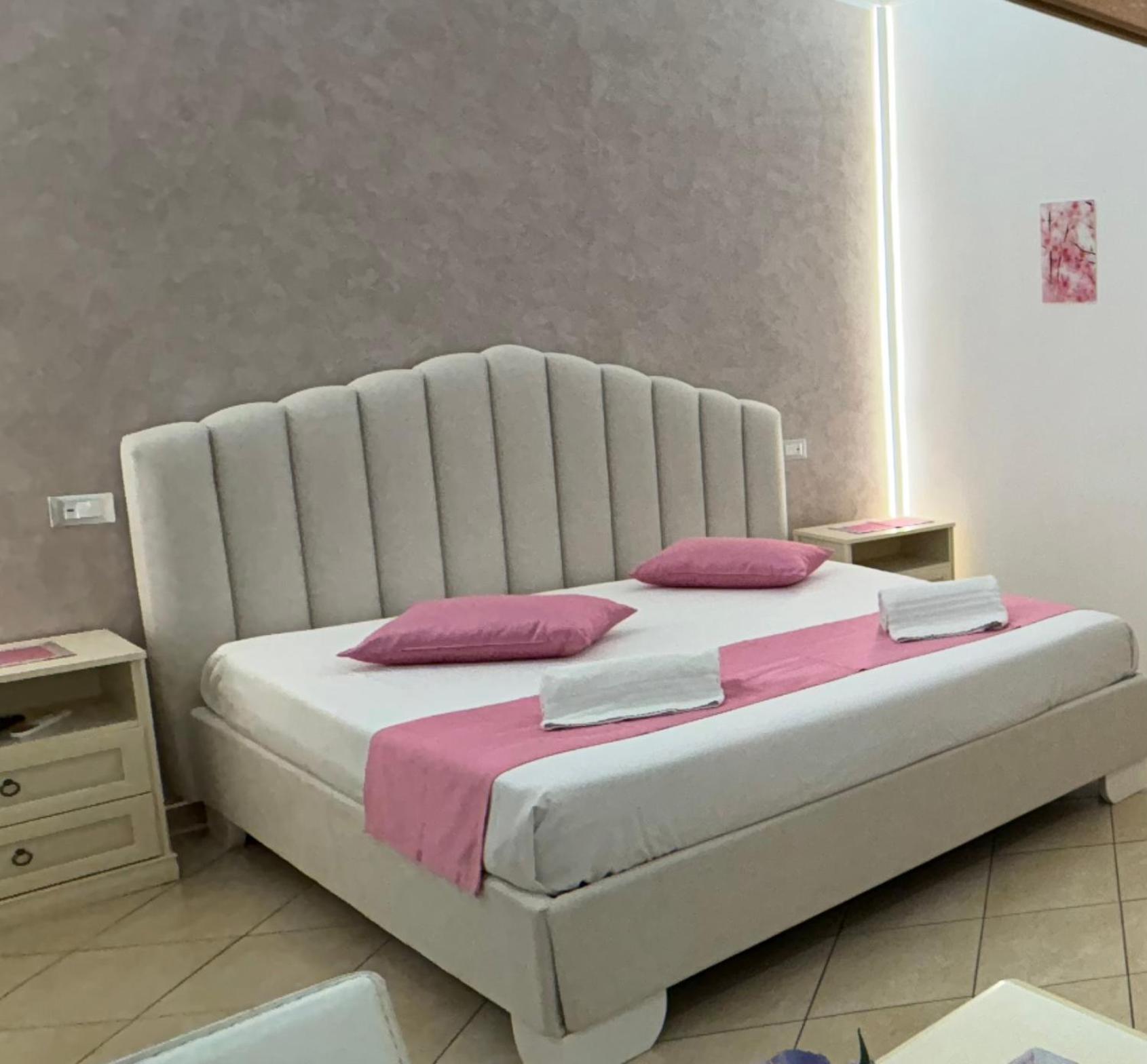 B&B Le Ortensie ซานวิโต โลคาโป ภายนอก รูปภาพ
